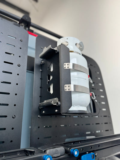 Close up of Shuksan PS-10-HR1 Propane shuttle system with the Howl R1 fireplace