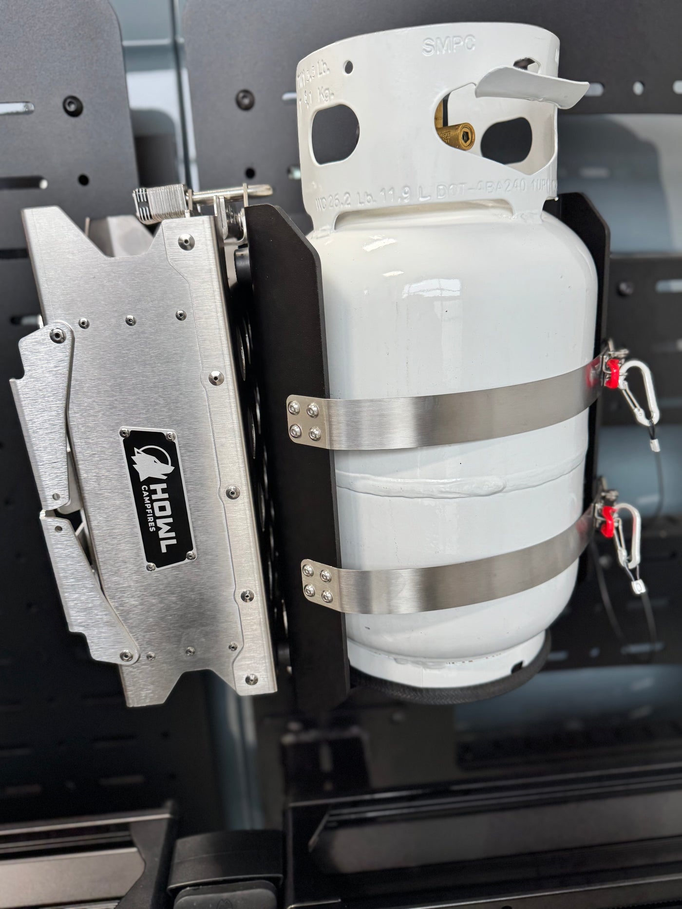 Howl R1 mounted with 10lb propane tank on Shuksan PS-10-HR1 combination tank and fireplace carrier