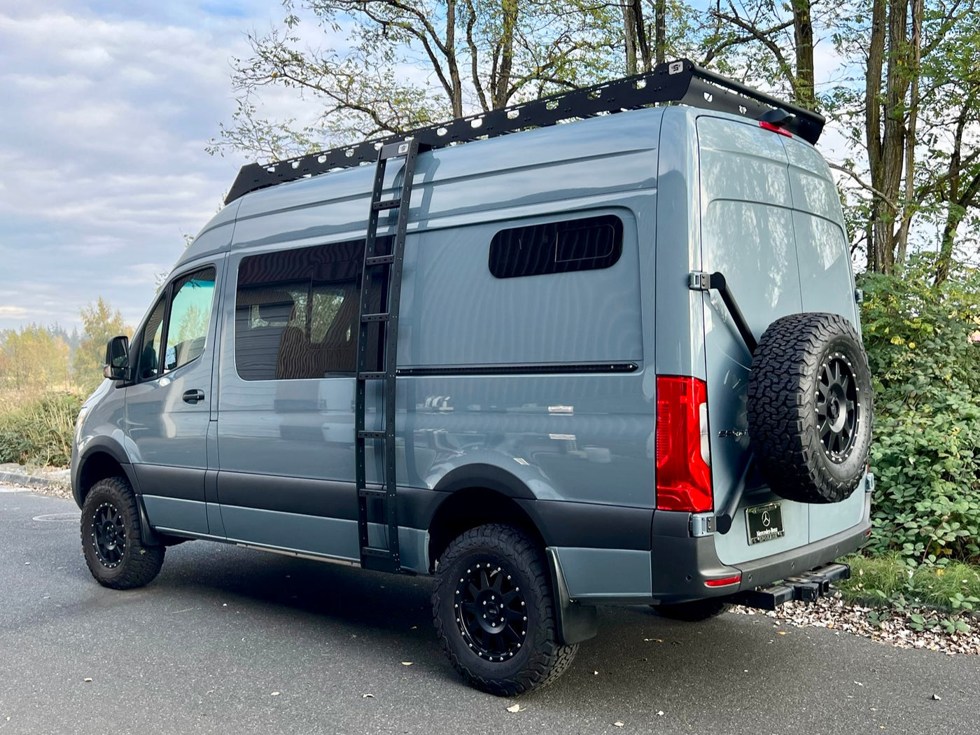 Sprinter Rear Generator Rack Summit Series Roof Rack - Sprinter – Shuksan Vans